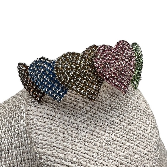 Multi-colored Heart Shaped Bracelet - Picture 4 of 10